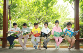 克丽缇娜热心公益事业，“燃灯阅读”为陕西鄠邑区孩子带去更多阅读机会